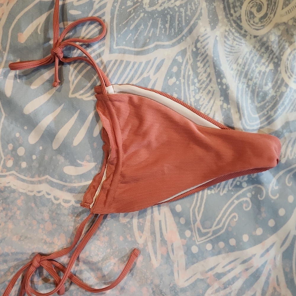 Pink Bikini - Picture 5 of 7